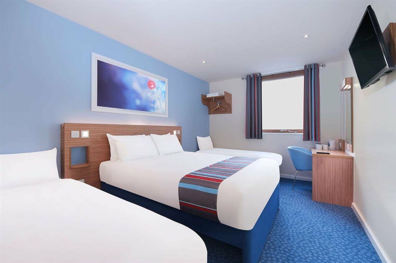 Travelodge Liverpool Central Exchange Street Exterior photo